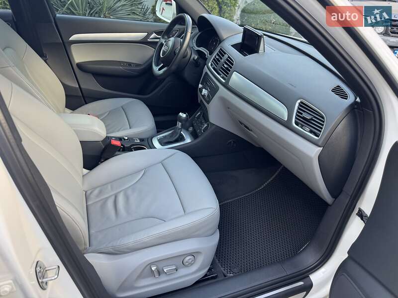 Позашляховик / Кросовер Audi Q3 2017 в Одесі