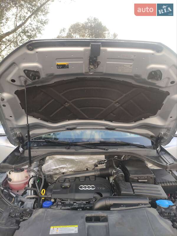 Внедорожник / Кроссовер Audi Q3 2018 в Львове