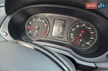 Внедорожник / Кроссовер Audi Q3 2016 в 