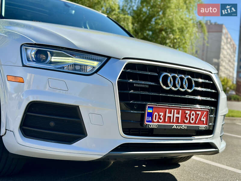 Внедорожник / Кроссовер Audi Q3 2017 в Киеве