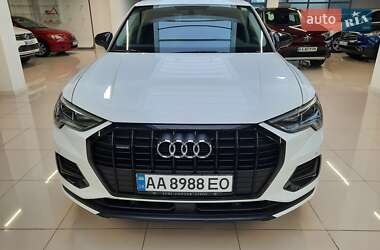 Внедорожник / Кроссовер Audi Q3 2020 в 