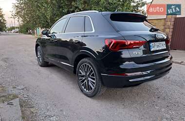 Внедорожник / Кроссовер Audi Q3 2021 в 