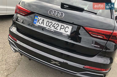 Внедорожник / Кроссовер Audi Q3 2022 в 