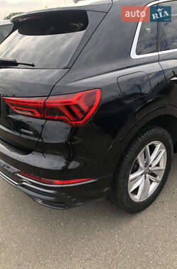 Внедорожник / Кроссовер Audi Q3 2022 в 