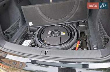 Позашляховик / Кросовер Audi Q3 2021 в 