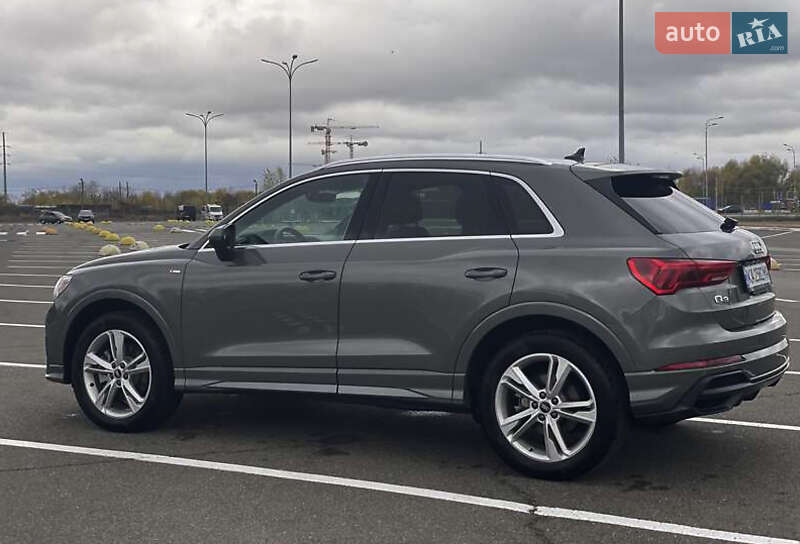 Внедорожник / Кроссовер Audi Q3 2021 в Львове