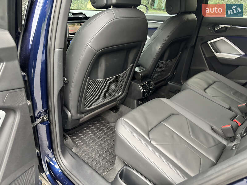 Внедорожник / Кроссовер Audi Q3 2022 в Вышгороде