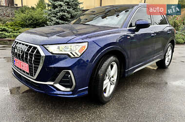 Внедорожник / Кроссовер Audi Q3 2022 в Вышгороде