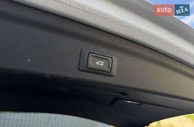 Внедорожник / Кроссовер Audi Q3 2019 в 