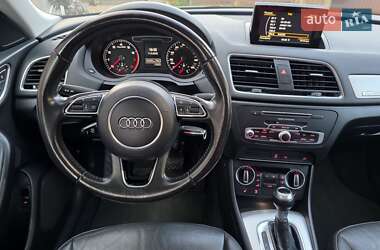 Позашляховик / Кросовер Audi Q3 2017 в 