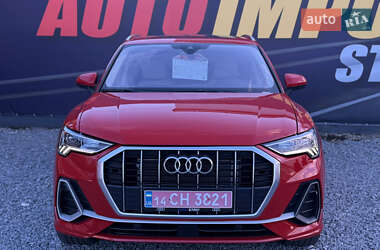 Позашляховик / Кросовер Audi Q3 2021 в 