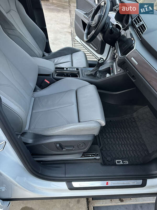 Позашляховик / Кросовер Audi Q3 2024 в Києві