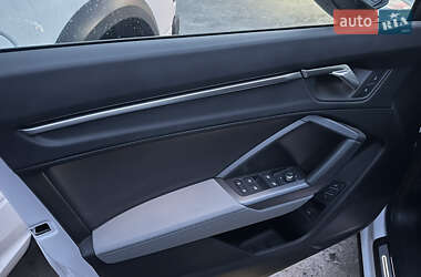 Внедорожник / Кроссовер Audi Q3 2024 в Киеве