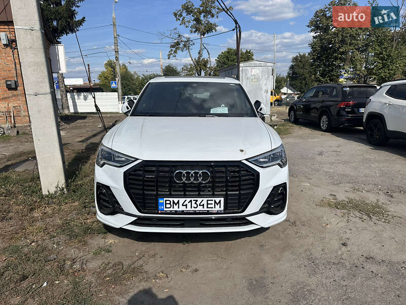 Позашляховик / Кросовер Audi Q3 2024 в Києві