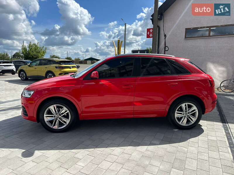 Внедорожник / Кроссовер Audi Q3 2017 в Ивано-Франковске