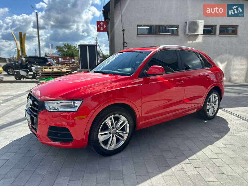Внедорожник / Кроссовер Audi Q3 2017 в Ивано-Франковске