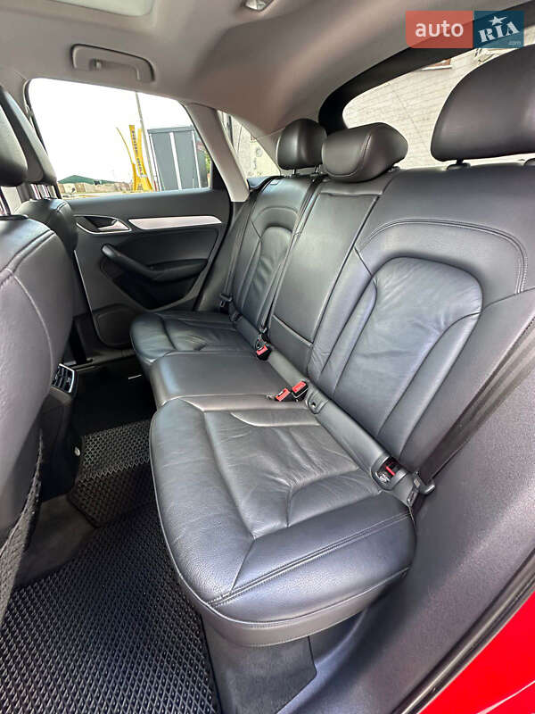 Внедорожник / Кроссовер Audi Q3 2017 в Ивано-Франковске