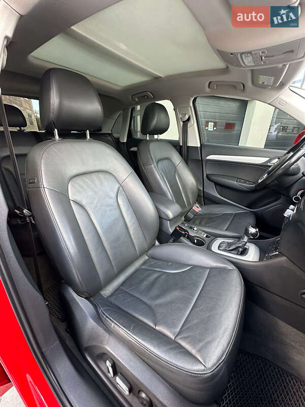 Внедорожник / Кроссовер Audi Q3 2017 в Ивано-Франковске