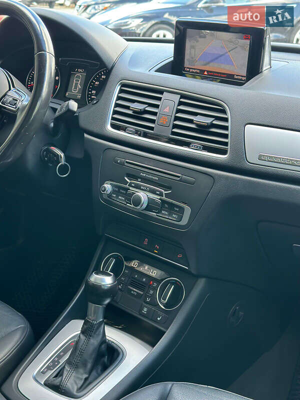 Внедорожник / Кроссовер Audi Q3 2017 в Ивано-Франковске