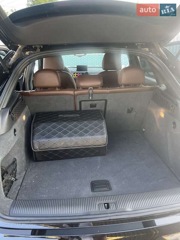 Внедорожник / Кроссовер Audi Q3 2015 в Ивано-Франковске