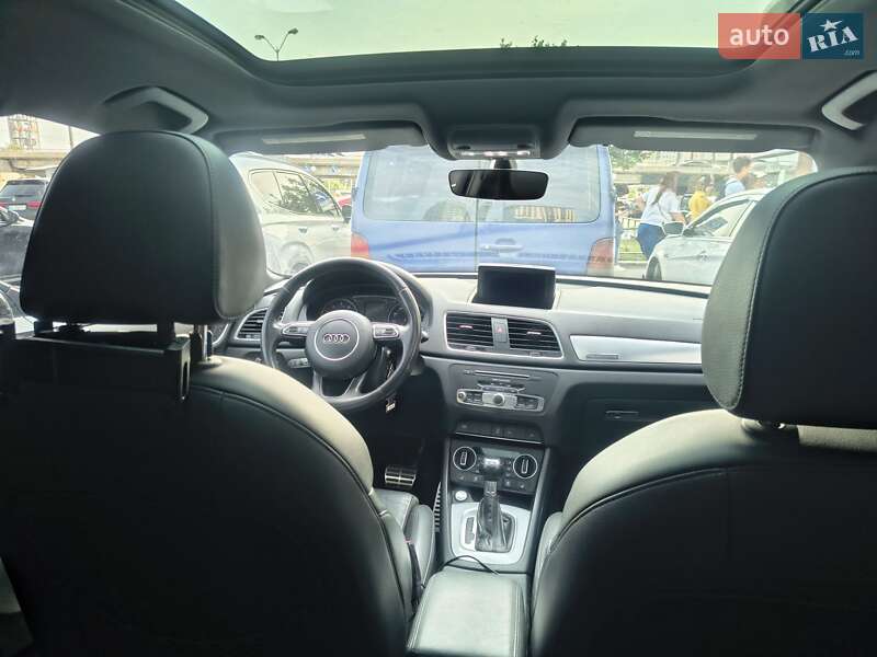 Внедорожник / Кроссовер Audi Q3 2015 в Днепре
