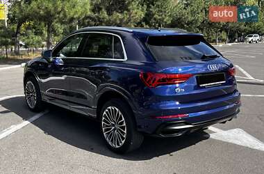 Внедорожник / Кроссовер Audi Q3 2020 в 