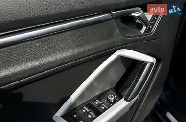 Внедорожник / Кроссовер Audi Q3 2020 в 