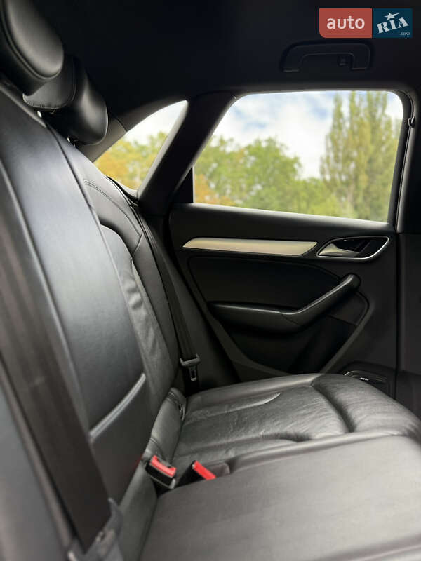 Внедорожник / Кроссовер Audi Q3 2016 в Виннице
