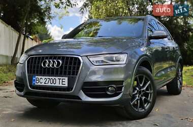 Позашляховик / Кросовер Audi Q3 2015 в 
