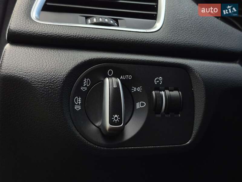 Внедорожник / Кроссовер Audi Q3 2015 в Львове