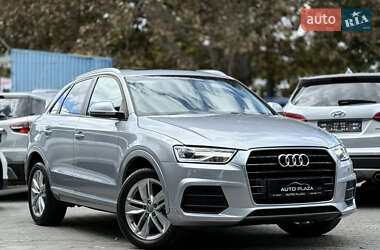 Позашляховик / Кросовер Audi Q3 2017 в 