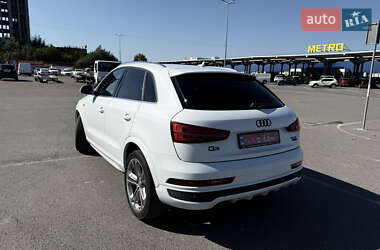 Позашляховик / Кросовер Audi Q3 2015 в 