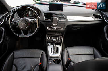 Внедорожник / Кроссовер Audi Q3 2016 в 