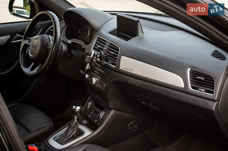 Внедорожник / Кроссовер Audi Q3 2016 в Львове