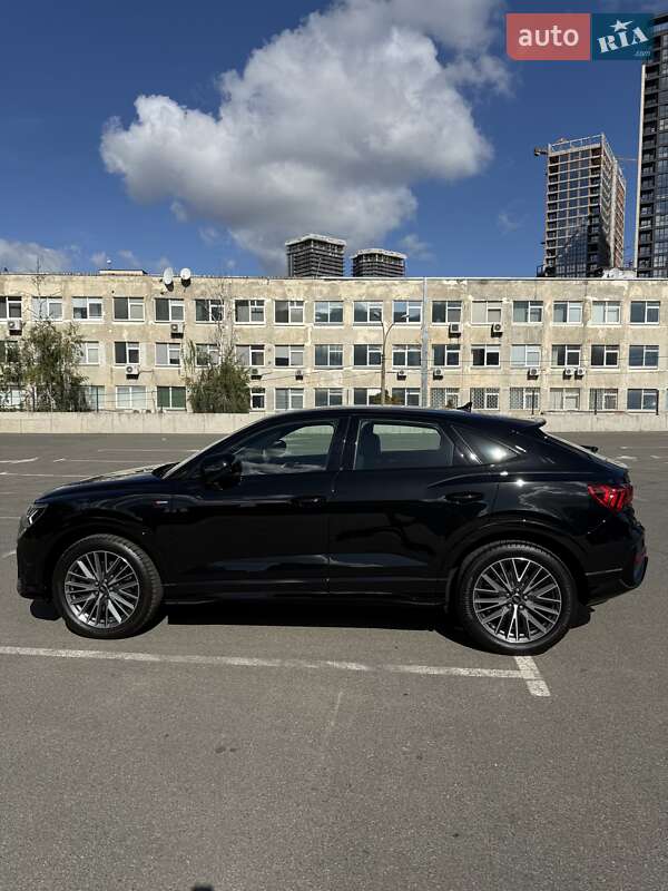 Внедорожник / Кроссовер Audi Q3 2024 в Киеве