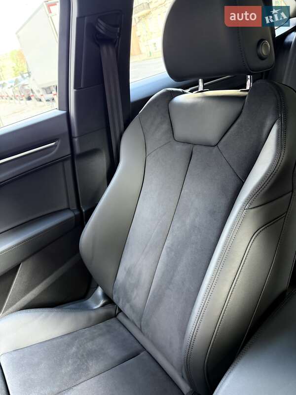 Внедорожник / Кроссовер Audi Q3 2024 в Киеве