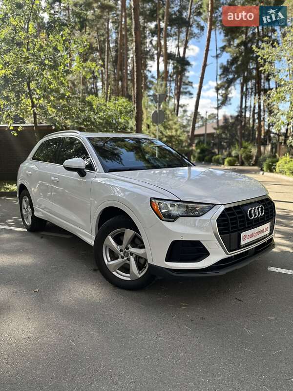 Внедорожник / Кроссовер Audi Q3 2019 в Белогородке