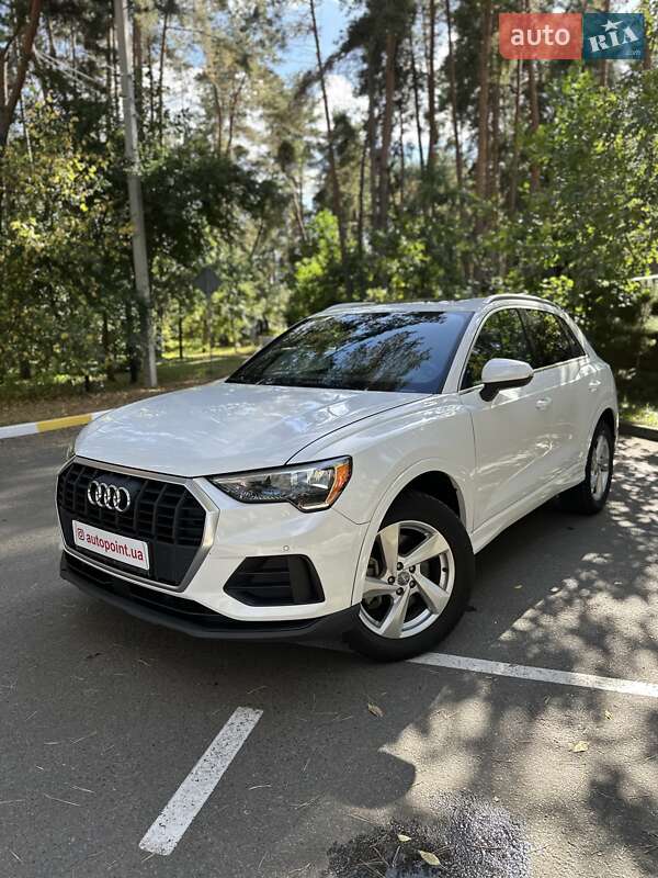 Внедорожник / Кроссовер Audi Q3 2019 в Белогородке