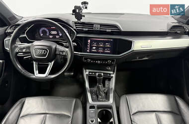 Внедорожник / Кроссовер Audi Q3 2019 в 