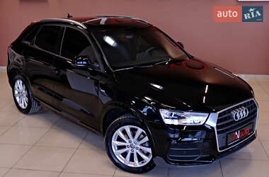 Позашляховик / Кросовер Audi Q3 2018 в 