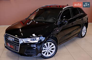 Позашляховик / Кросовер Audi Q3 2018 в 