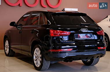 Позашляховик / Кросовер Audi Q3 2018 в 