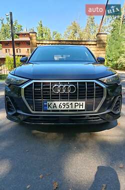 Внедорожник / Кроссовер Audi Q3 2020 в Киеве