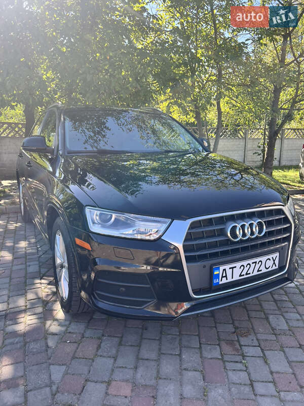 Внедорожник / Кроссовер Audi Q3 2016 в Ивано-Франковске