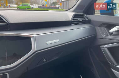 Внедорожник / Кроссовер Audi Q3 2020 в 