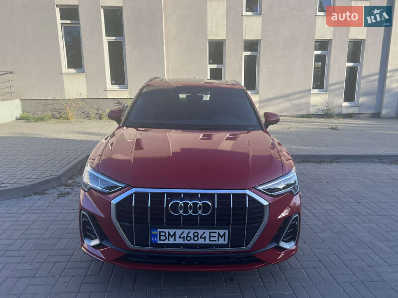 Внедорожник / Кроссовер Audi Q3 2019 в Сумах