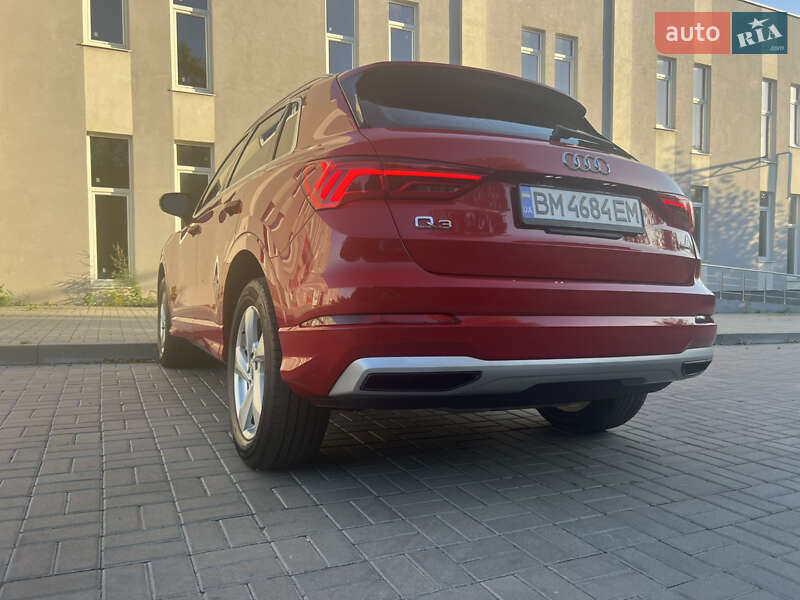 Внедорожник / Кроссовер Audi Q3 2019 в Сумах