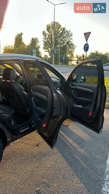 Внедорожник / Кроссовер Audi Q3 2017 в Виннице