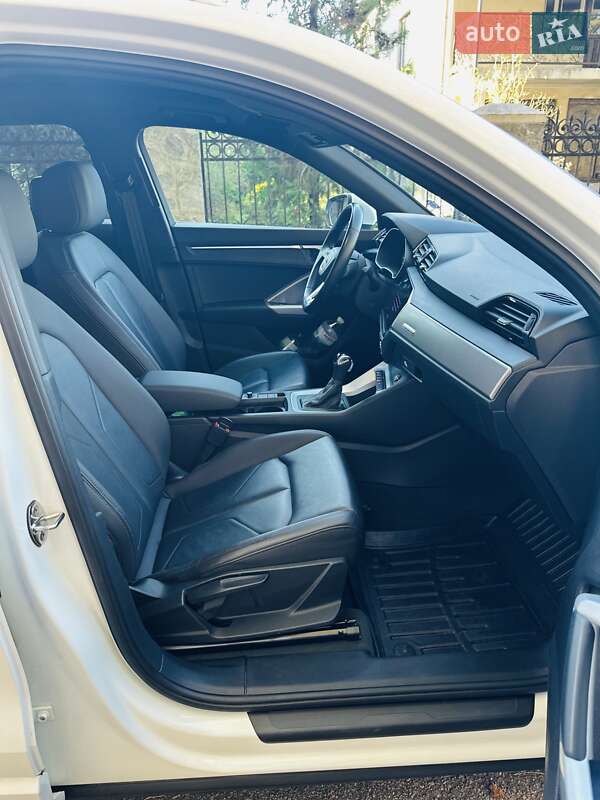 Внедорожник / Кроссовер Audi Q3 2019 в Лубнах