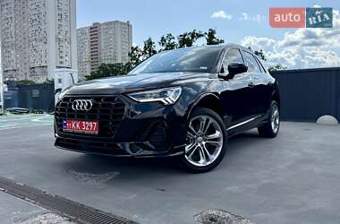 Внедорожник / Кроссовер Audi Q3 2021 в Киеве